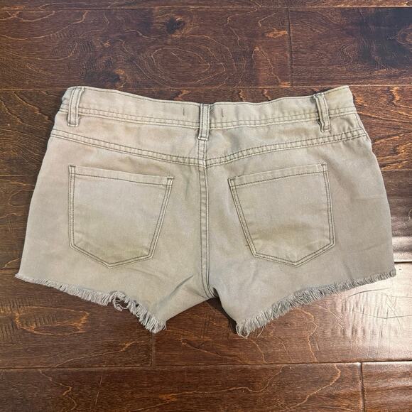 FREE PEOPLE Shark Bite Shorts Womens 26 Washed green Button Fly Frayed Trim - Picture 5 of 5